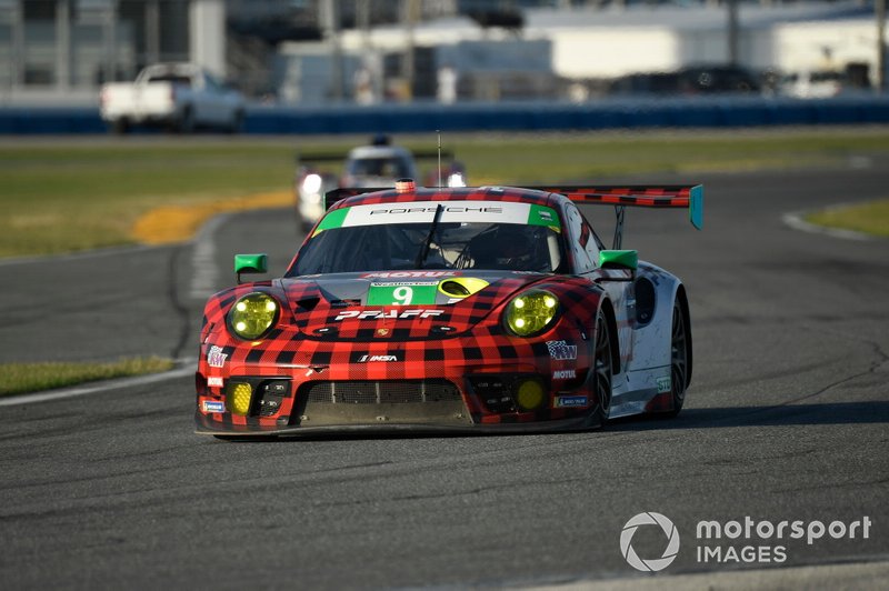 #9 PFAFF Motorsports Porsche 911 GT3 R, GTD: Dennis Olsen, Zacharie Robichon, Lars Kern, Patrick Pilet