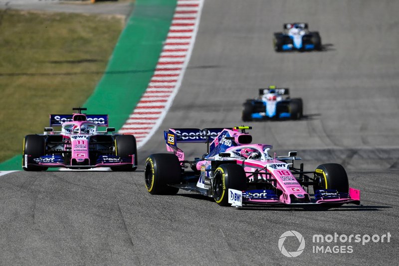Lance Stroll, Racing Point RP19, lidera Sergio Pérez, Racing Point RP19, y Robert Kubica, Williams FW42