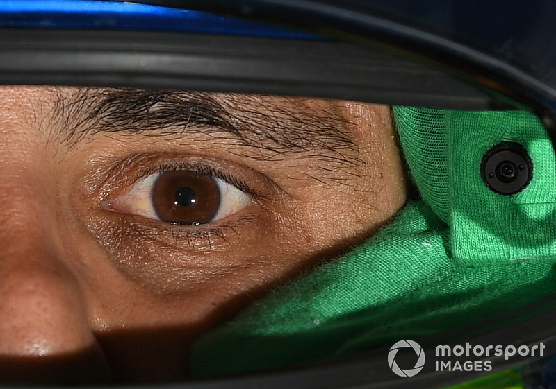 Felipe Massa, Venturi, with his drivers-eye-view helmet camera