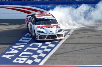 Race Winner: Harrison Burton, Joe Gibbs Racing, Toyota Supra