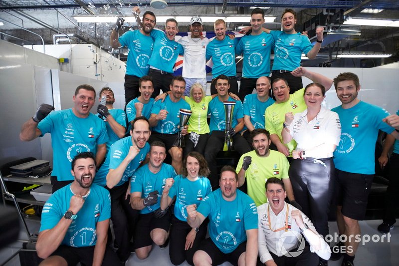 Lewis Hamilton, Mercedes AMG F1, celebrates winning the world championship with colleagues