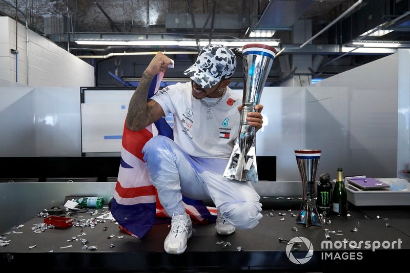 Lewis Hamilton feiert seinen sechsten WM-Titel