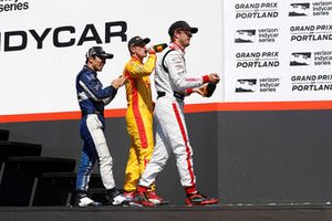 Ryan Hunter-Reay, Andretti Autosport Honda, Takuma Sato, Rahal Letterman Lanigan Racing Honda, Sebastien Bourdais, Dale Coyne Racing with Vasser-Sullivan Honda, podium, champagne