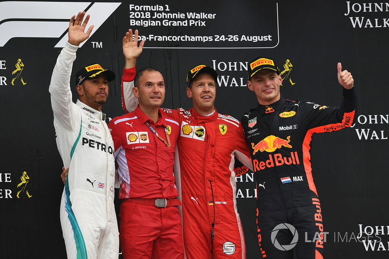 Себастьян Феттель, Ferrari, Давід Санчес, Ferrari, Льюіс Хемілтон, Mercedes AMG F1, Макс Ферстаппен, Red Bull Racing