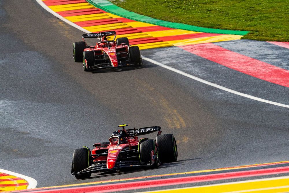 Carlos Sainz, Ferrari SF-23, Charles Leclerc, Ferrari SF-23