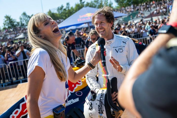 Eve Scheer, Sebastian Vettel
