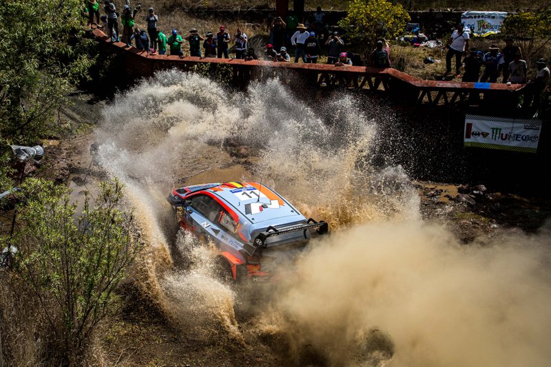 Thierry Neuville, Nicolas Gilsoul, Hyundai Motorsport Hyundai i20 Coupe WRC