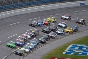 Ryan Blaney, Team Penske, Ford Mustang leads the field