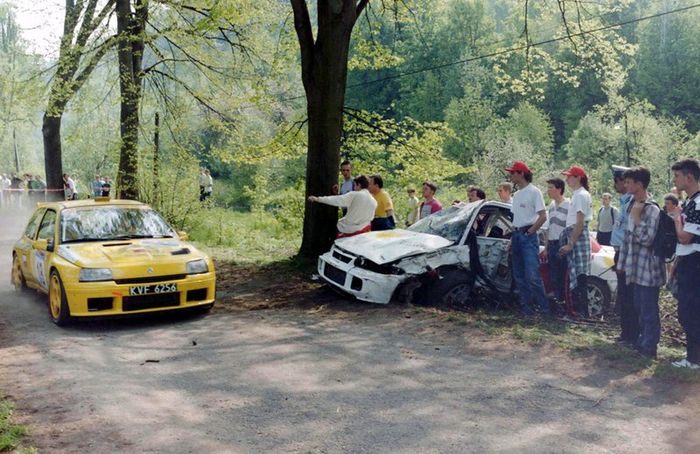 Jan Kościuszko, Janusz Bronikowski, Renault Clio Maxi