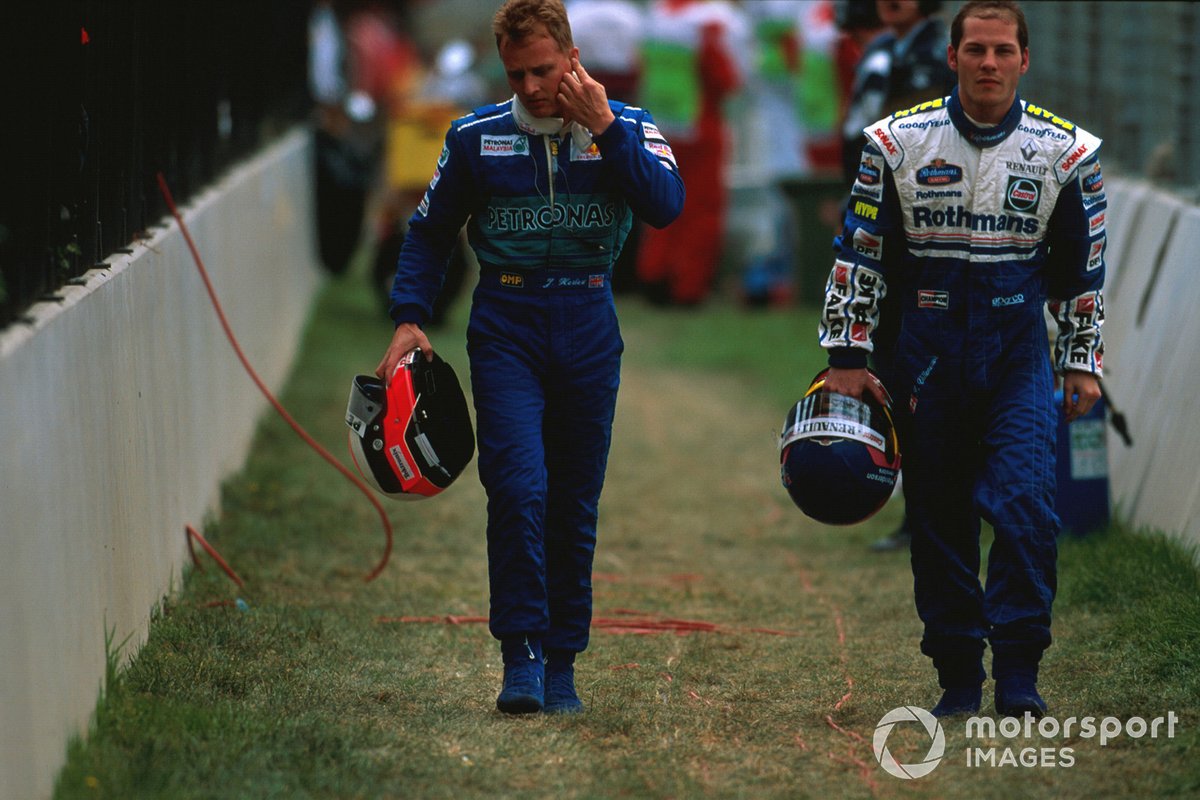Jacques Villeneuve, Williams Renault regresa caminando con Johnny Herbert, Sauber