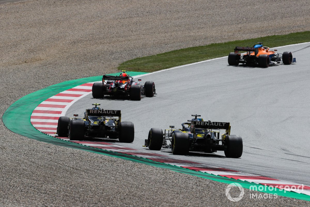 Carlos Sainz Jr., McLaren MCL35, Alex Albon, Red Bull Racing RB16, Esteban Ocon, Renault F1 Team R.S.20, Daniel Ricciardo, Renault F1 Team R.S.20