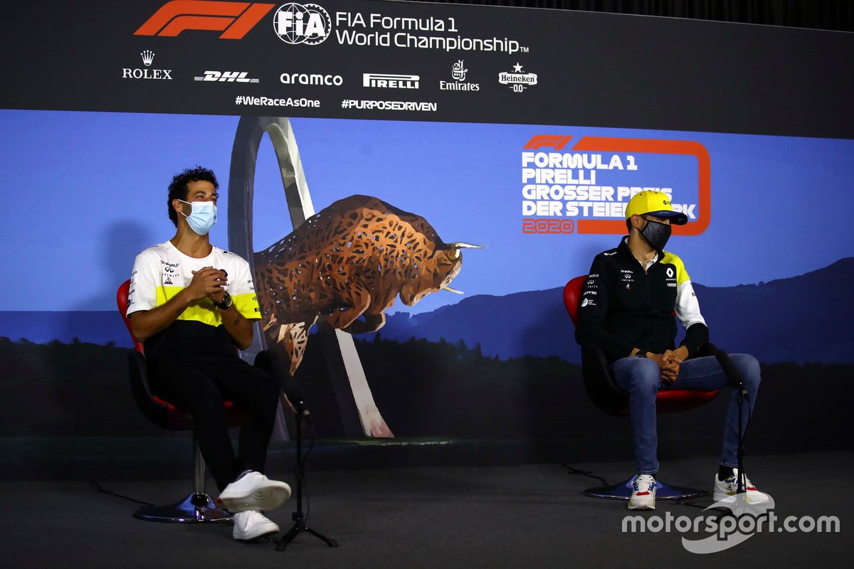 Daniel Ricciardo, Renault F1 y Esteban Ocon, Renault F1 en la conferencia de prensa