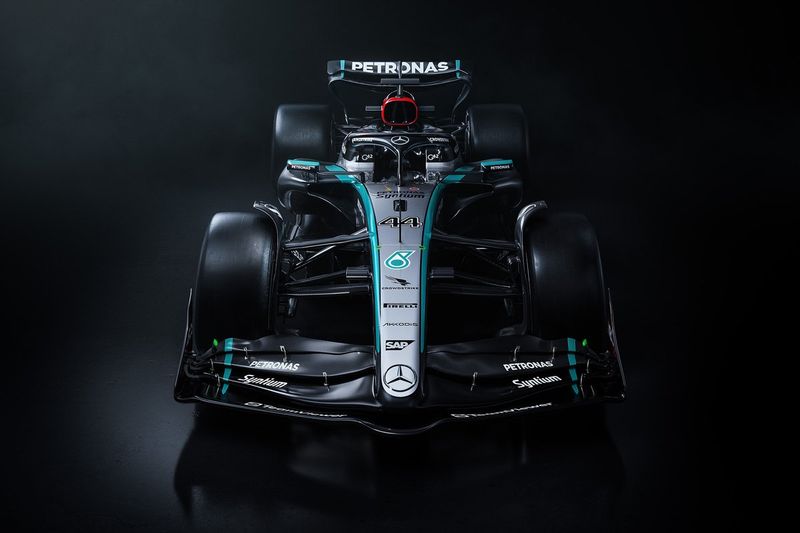 ギャラリー】これがメルセデスF1のニューマシンだ！ 新