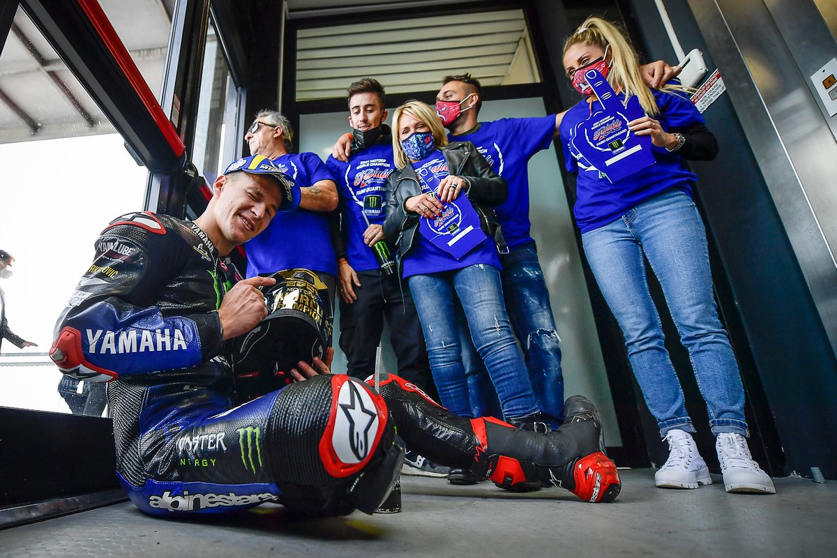 El Campeón del Mundo Fabio Quartararo, Yamaha Factory Racing celebra