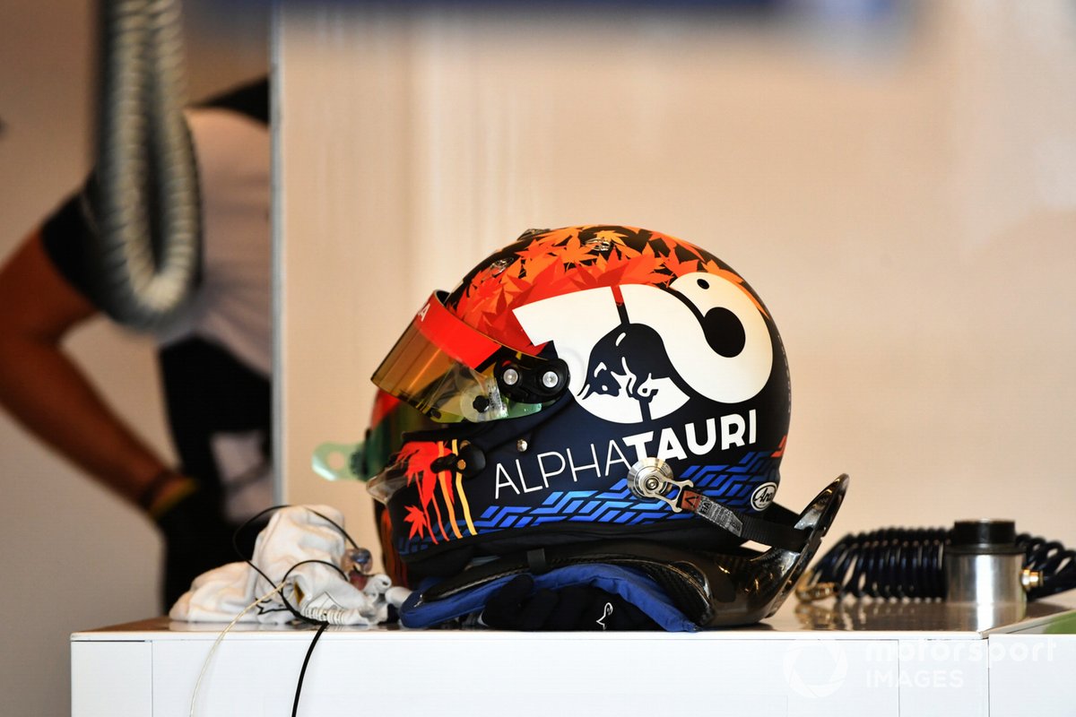 Un diseño de casco especial para Yuki Tsunoda, AlphaTauri