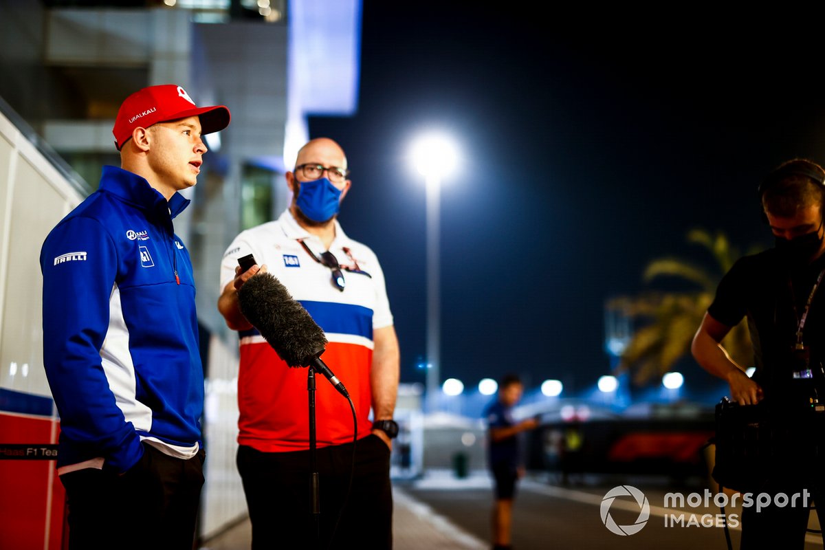 Nikita Mazepin, Haas F1, es entrevistado