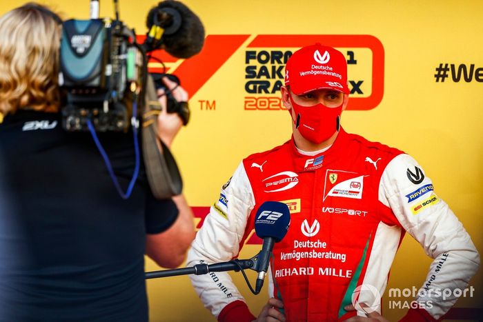 Mick Schumacher, Prema Racing habla con la prensa después de ganar el campeonato