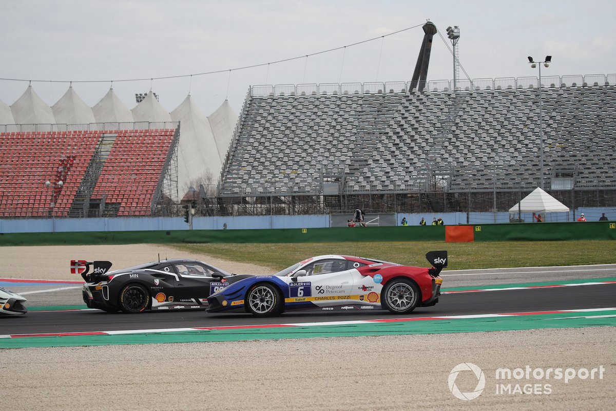 La partenza di Gara1 del Trofeo Pirelli