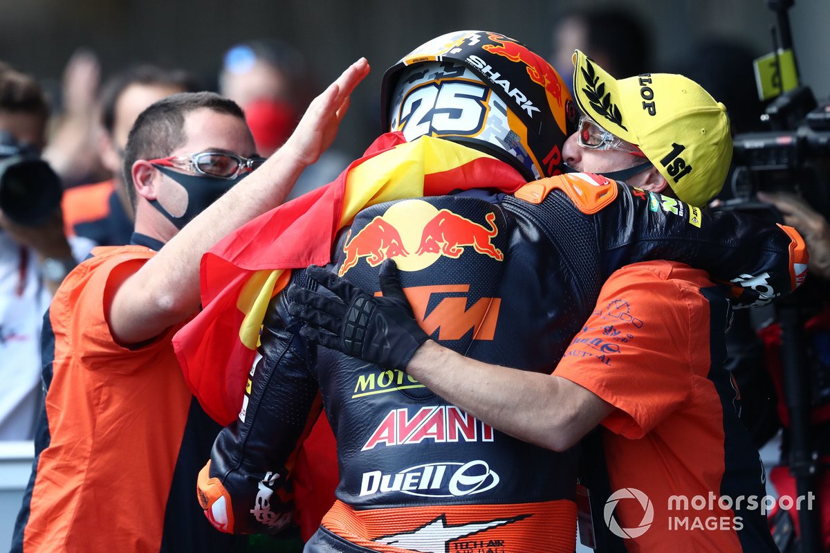 Ganador Raul Fernandez, Red Bull KTM Ajo