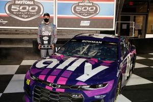 Pole Award winner Alex Bowman, Hendrick Motorsports, Chevrolet Camaro Ally