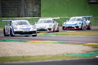 Gianmarco Quaresmini, Tsunami RT, davanti a, Alberto Cerqui, AB Racing e Simone Iaquinta, Ghinzani Arco Motorsport