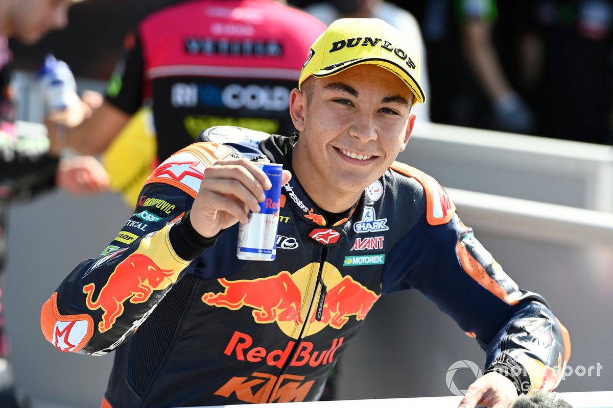 Ganador de la pole Raul Fernandez, Red Bull KTM Ajo