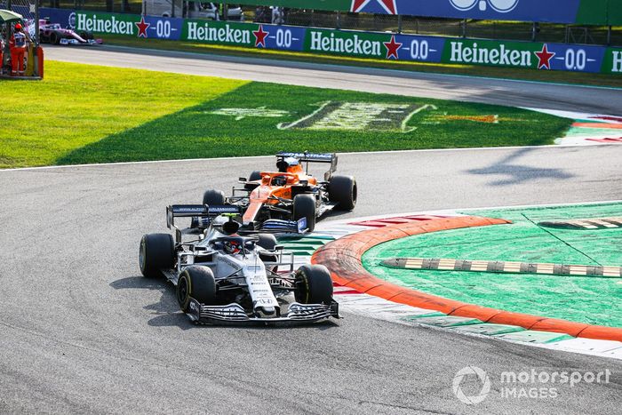 Pierre Gasly, AlphaTauri AT01, Carlos Sainz Jr., McLaren MCL35
