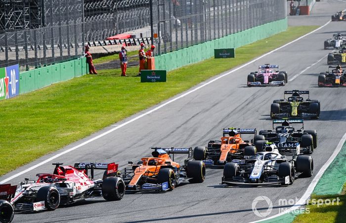 Kimi Raikkonen, Alfa Romeo Racing C39, Carlos Sainz Jr., McLaren MCL35, Nicholas Latifi, Williams FW43, Lando Norris, McLaren MCL35