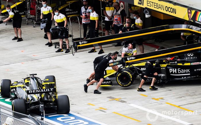 Esteban Ocon, Renault F1 Team R.S.20, Daniel Ricciardo, Renault F1 Team R.S.20