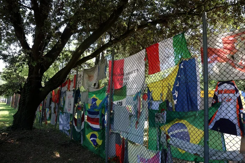 Drapeaux au Mémorial Ayrton Senna