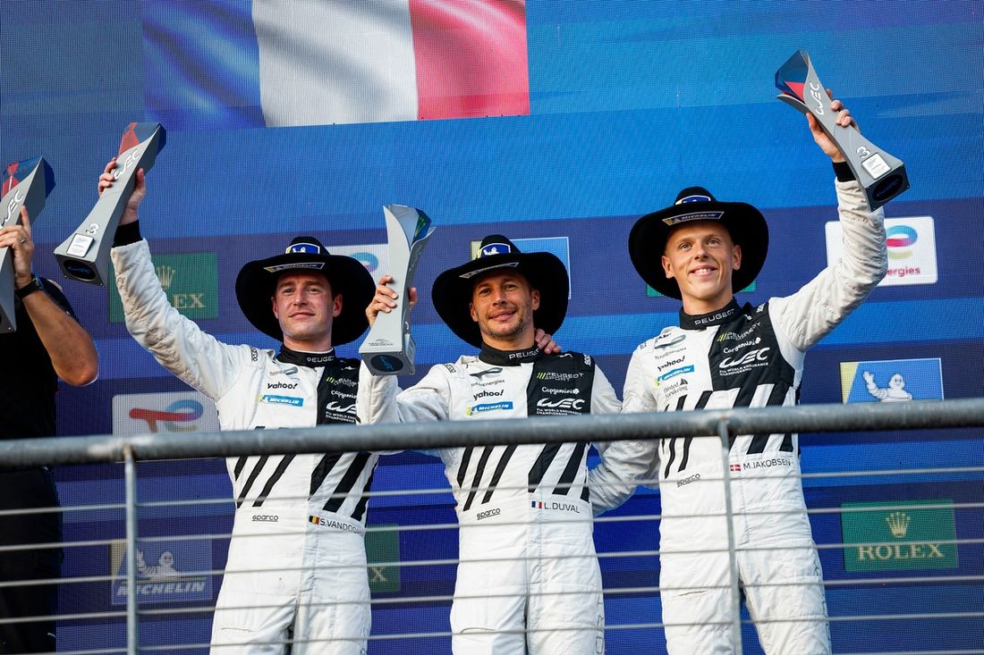 #94 Peugeot Totalenergies Peugeot 9X8: Loic Duval, Malthe Jakobsen, Stoffel Vandoorne