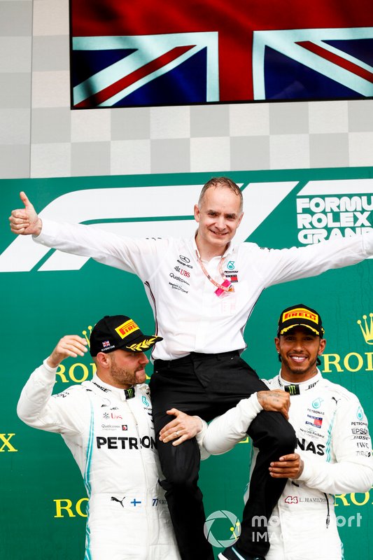 Valtteri Bottas, Mercedes AMG F1 and Rae winner Lewis Hamilton, Mercedes AMG F1 celebrate on the podium
