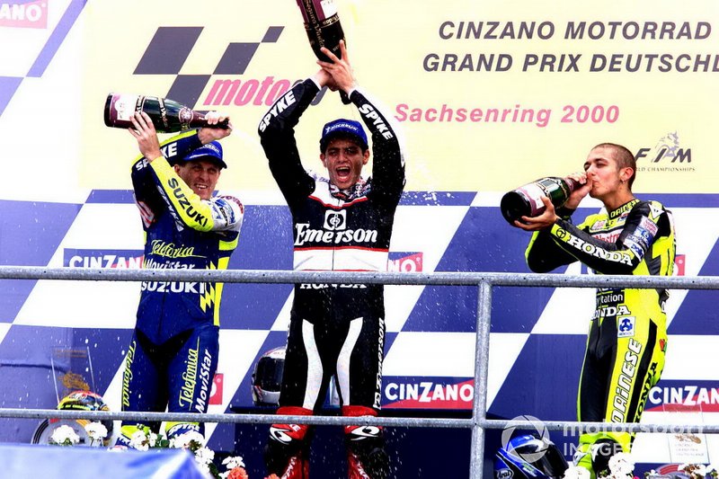 Podium: Race winner Alex Barros, Pons Honda, second place Valentino Rossi, Honda, Kenny Roberts, Jr. Suzuki