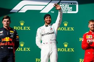 Podyum: 2. Max Verstappen, Red Bull Racing, Yarış galibi Lewis Hamilton, Mercedes AMG F1, 3. Sebastian Vettel, Ferrari