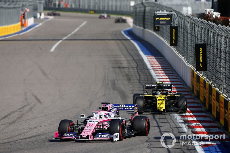 Sergio Perez, Racing Point RP19, leads Nico Hulkenberg, Renault F1 Team R.S. 19