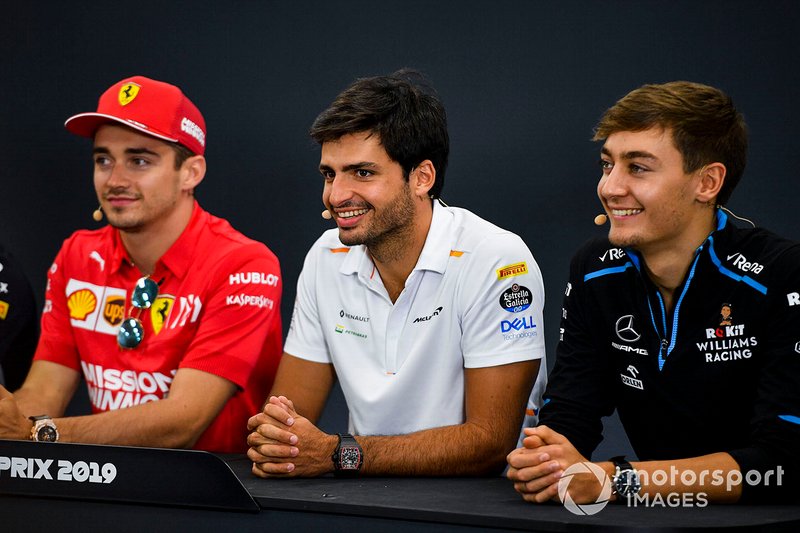 Charles Leclerc, Ferrari, Carlos Sainz Jr., McLaren et George Russell, Williams Racing, en conférence de presse