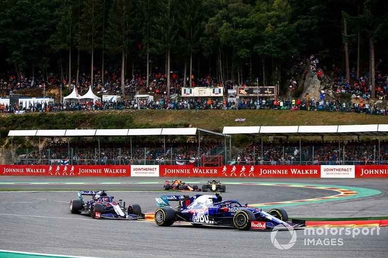 Pierre Gasly, Toro Rosso STR14, Daniil Kvyat, Toro Rosso STR14