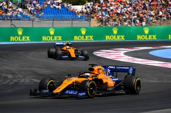 Carlos Sainz Jr., McLaren MCL34, en Lando Norris, McLaren MCL34
