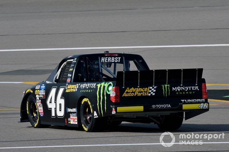 Riley Herbst, Kyle Busch Motorsports, Toyota Tundra Monster Energy/Advance Auto Parts