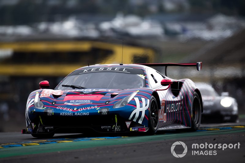 #83 Kessel Racing, Ferrari 488 GTE: Rahel Frey, Manueka Gostner, Michelle Gatting