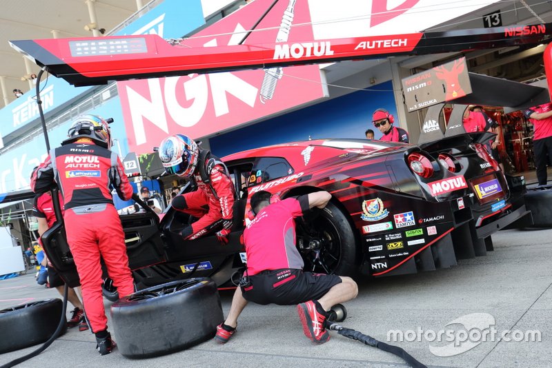 #23 MOTUL AUTECH GT-R