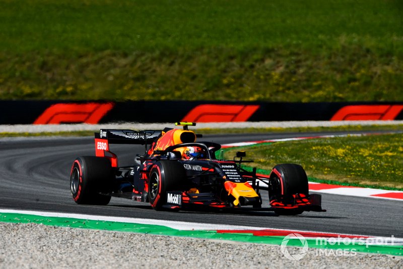 8: Pierre Gasly, Red Bull Racing RB15, 1'04.199