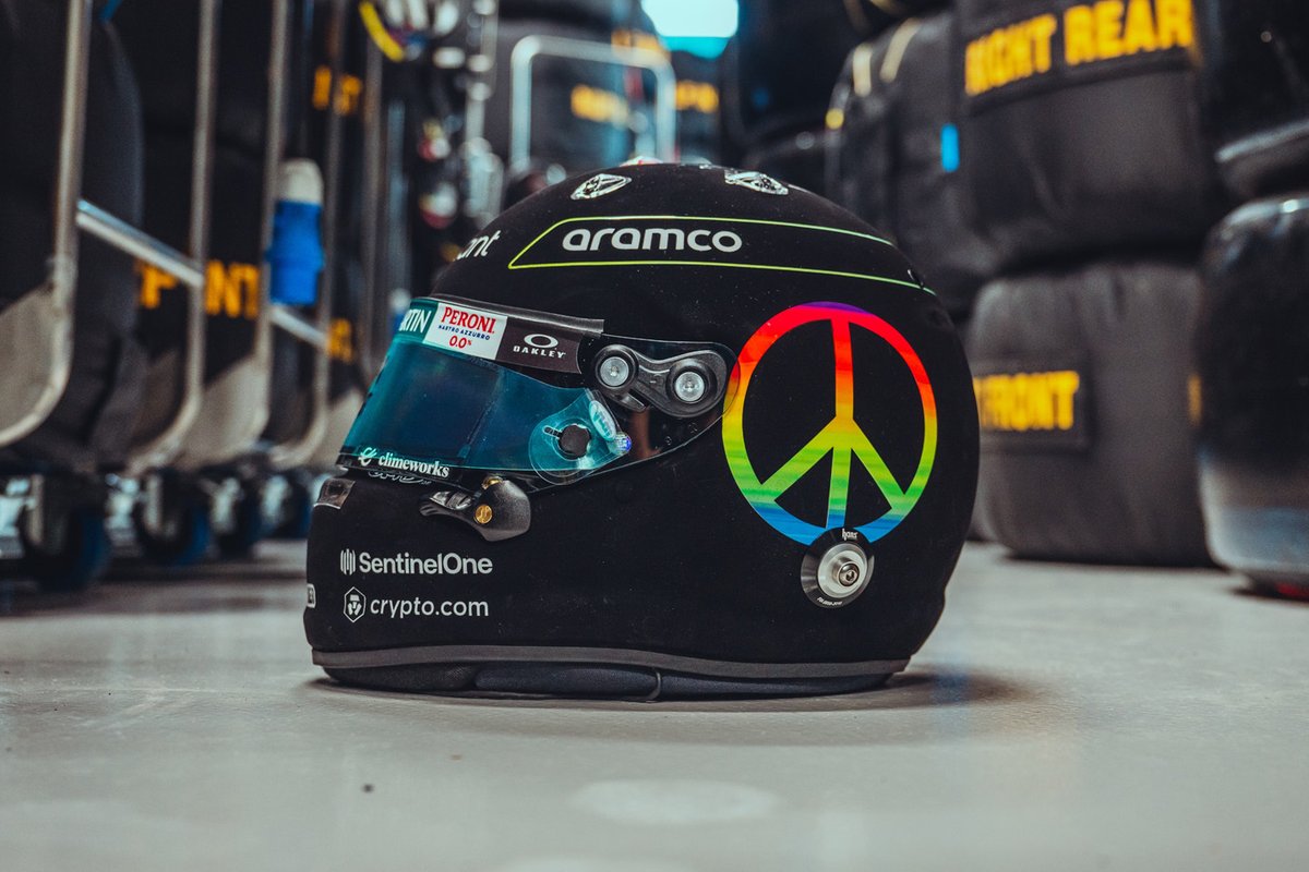Casco de Sebastian Vettel, Aston Martin