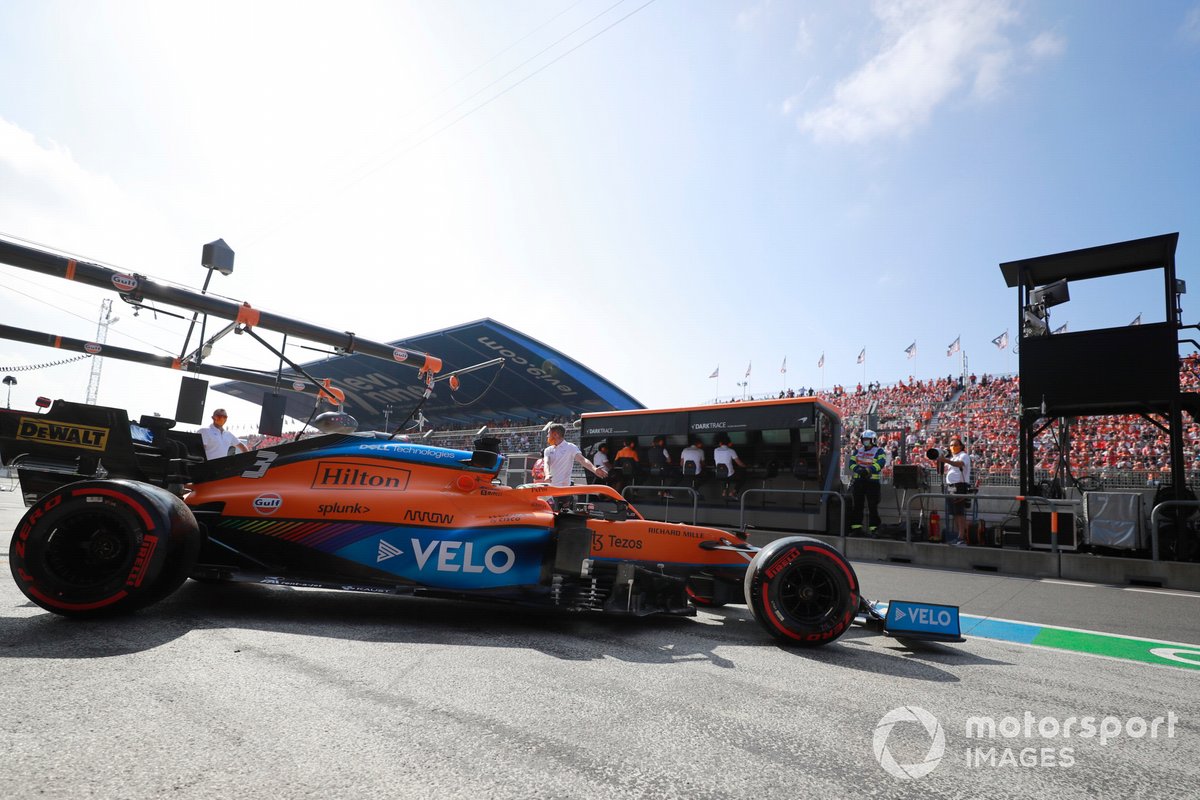 Daniel Ricciardo, McLaren MCL35M, leaves the garage