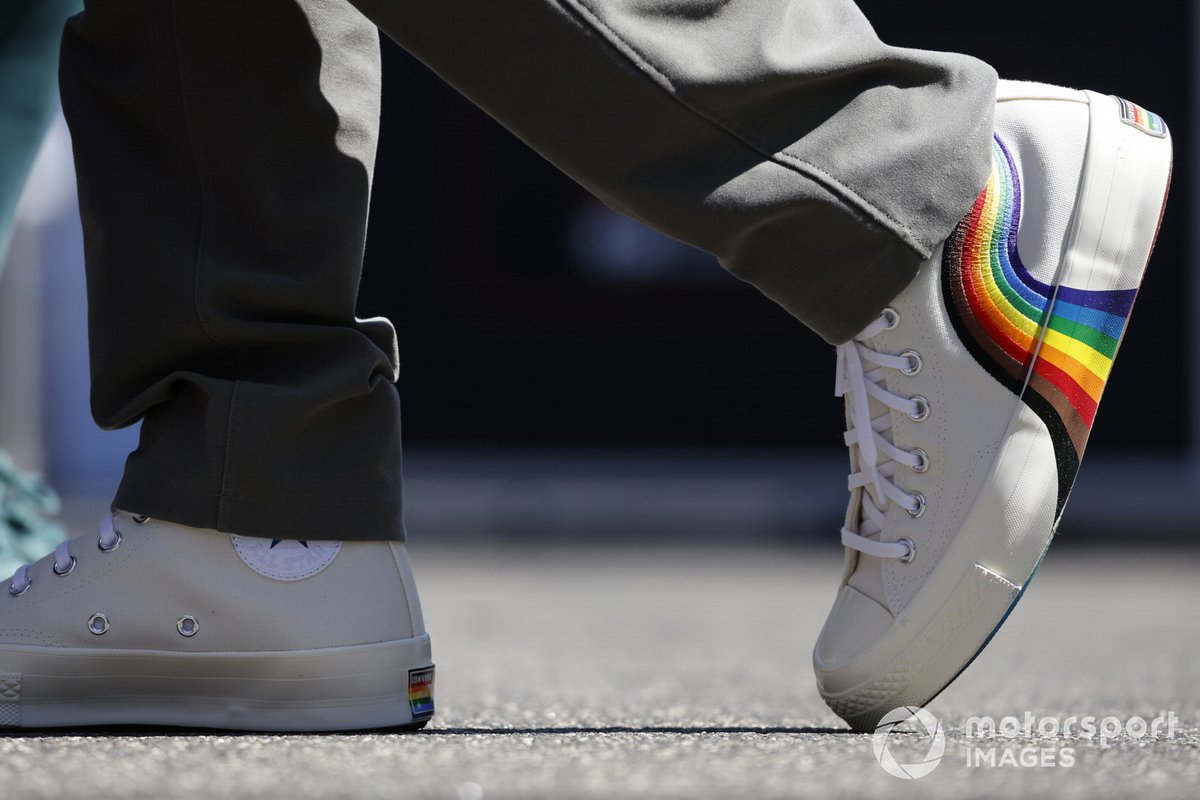 Tenis Converse de Sebastian Vettel, Aston Martin