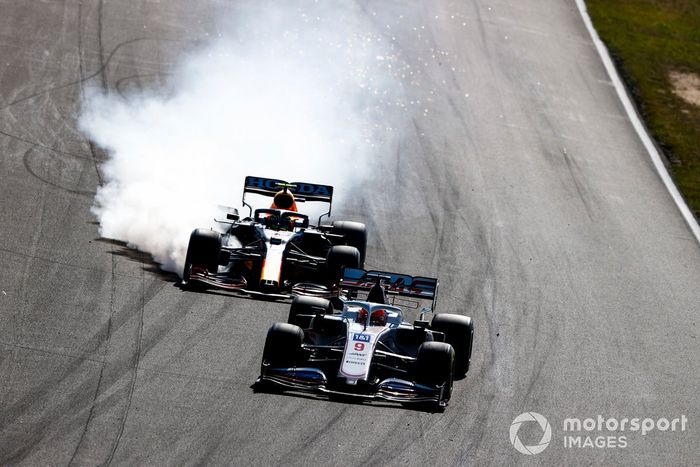 Nikita Mazepin, Haas VF-21, Sergio Pérez, Red Bull Racing RB16B