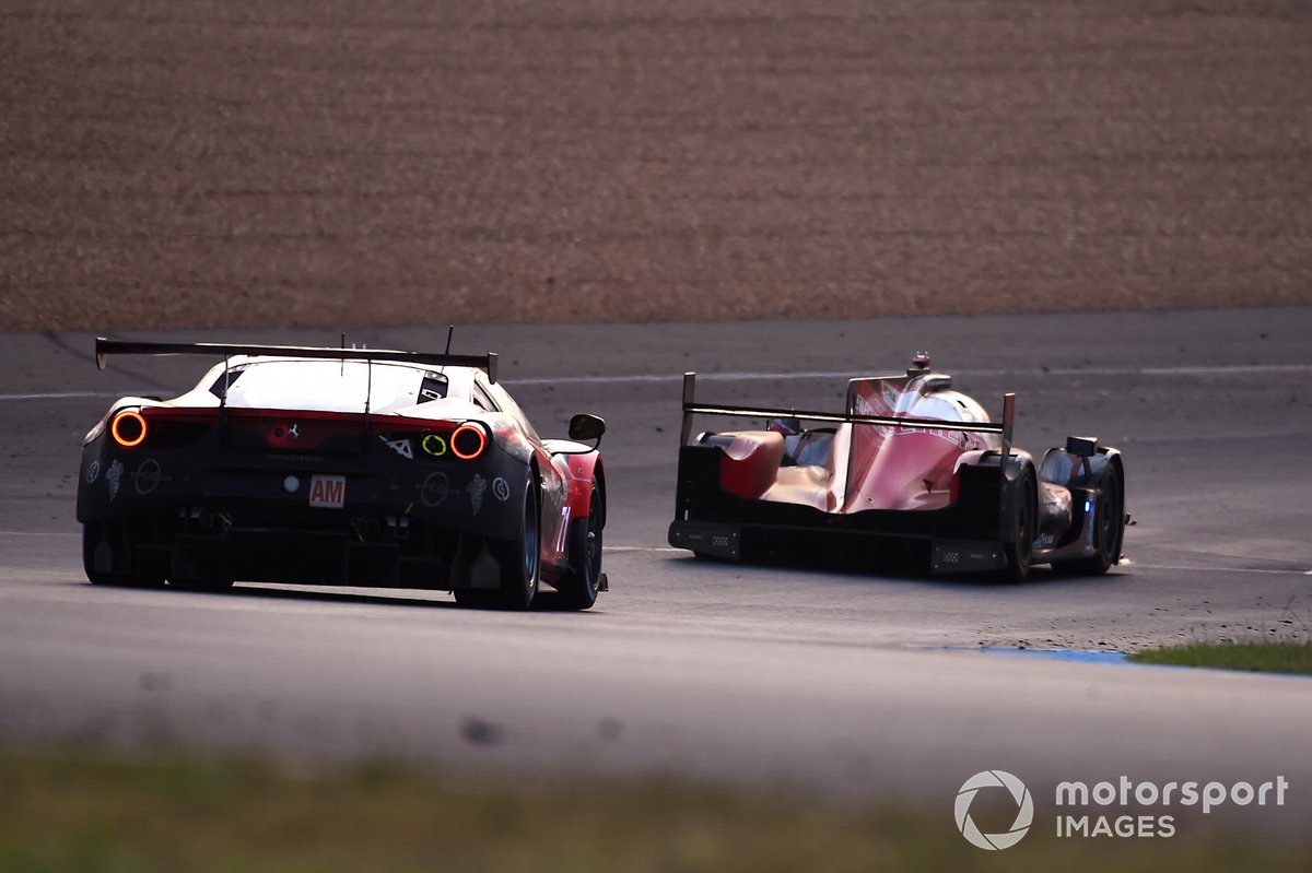 #71 Inception Racing Ferrari 488 GTE EVO LMGTE Am, Brendan Iribe, Ollie Millroy, Ben Barnicoat, #31 Team WRT Oreca 07 - Gibson LMP2, Robin Frijns, Ferdinand Habsburg, Charles Milesi