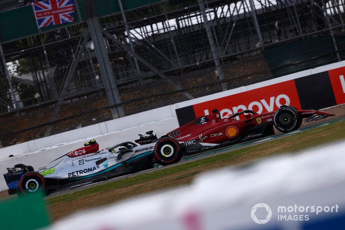 Charles Leclerc, Ferrari F1-75, Lewis Hamilton, Mercedes W13
