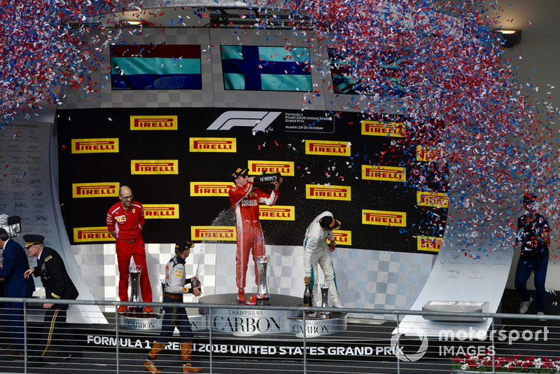 Podyum: Carlo Santi, Ferrari Yarış Mühendisi, 2.Max Verstappen, Red Bull Racing, Yarış galibi Kimi Raikkonen, Ferrari, 3. Lewis Hamilton, Mercedes AMG F1