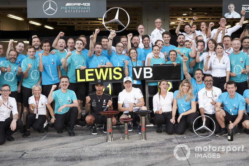 Team celebrations after the Japanese Grand Prix for Lewis Hamilton, Mercedes AMG F1, and Valtteri Bottas, Mercedes AMG F1